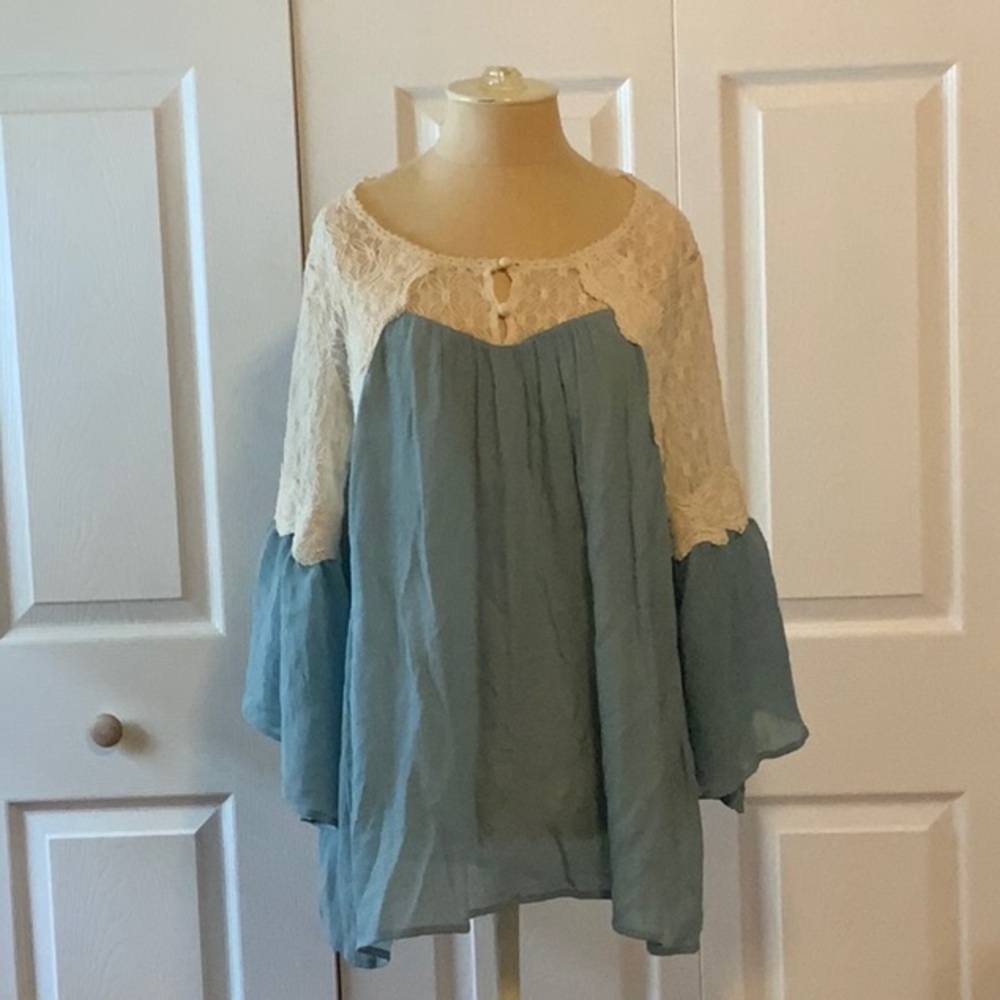 A’reve Tunic Top - Light Blue & Lace- XL- Bell Sleeves-NWT